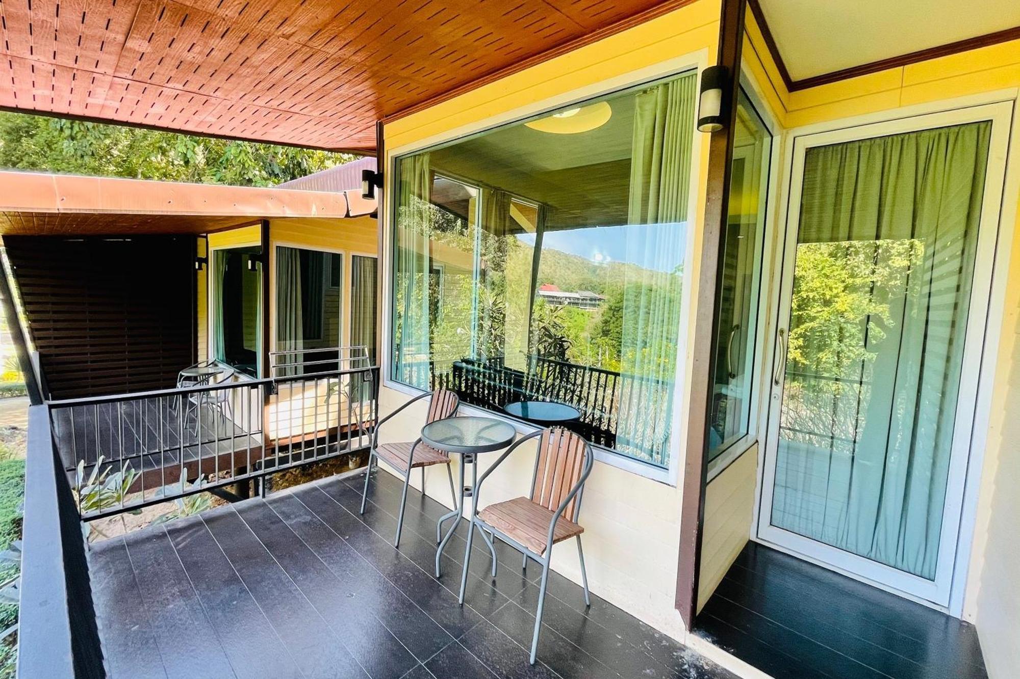 Baan Rim Kwai Paerimnam Resort Kanchanaburi Bagian luar foto