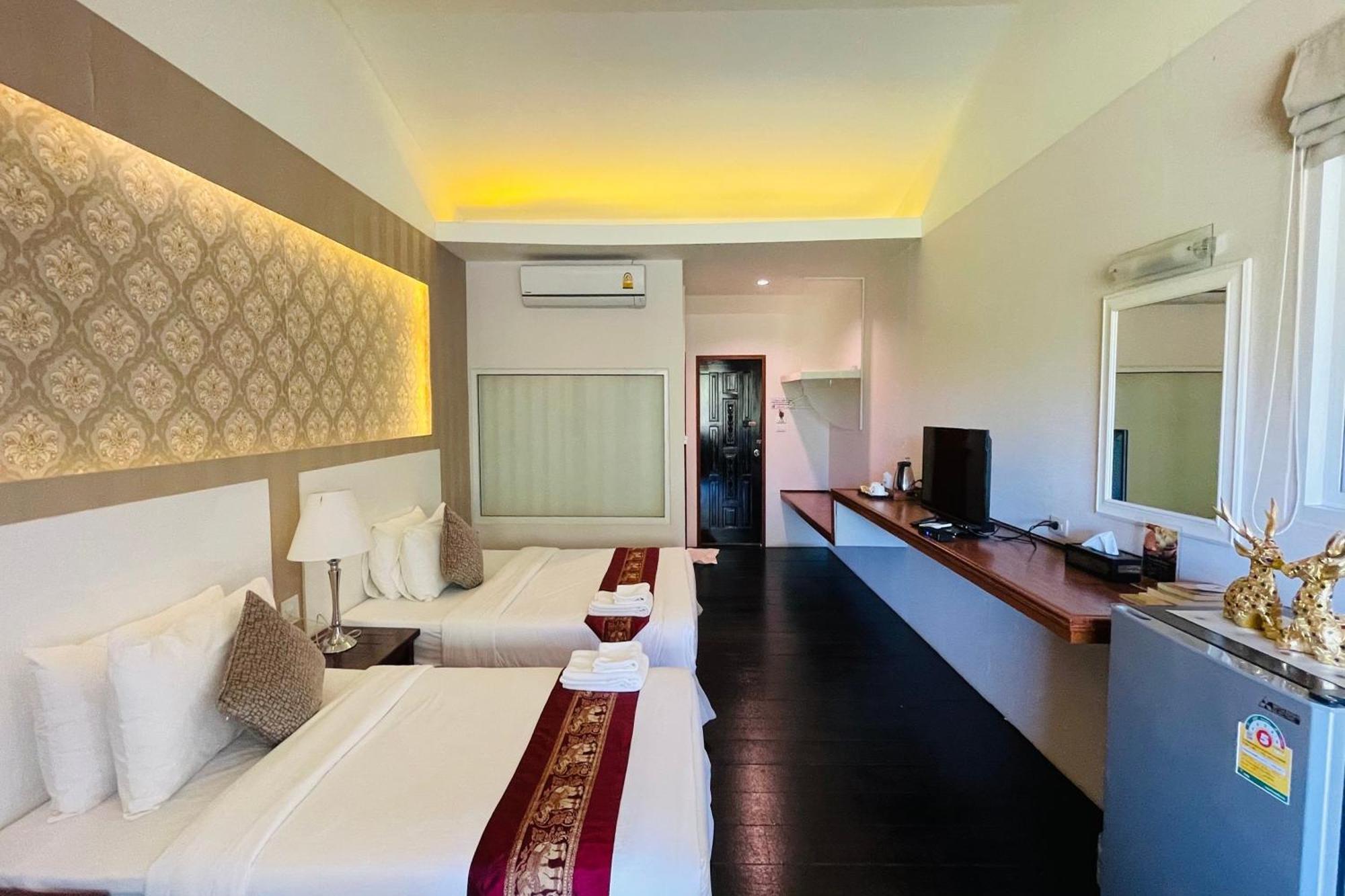 Baan Rim Kwai Paerimnam Resort Kanchanaburi Bagian luar foto