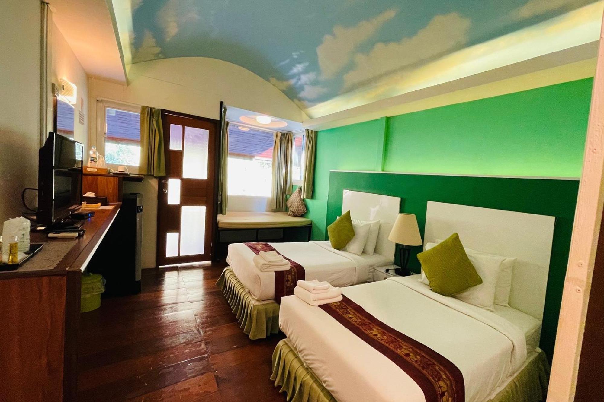 Baan Rim Kwai Paerimnam Resort Kanchanaburi Bagian luar foto